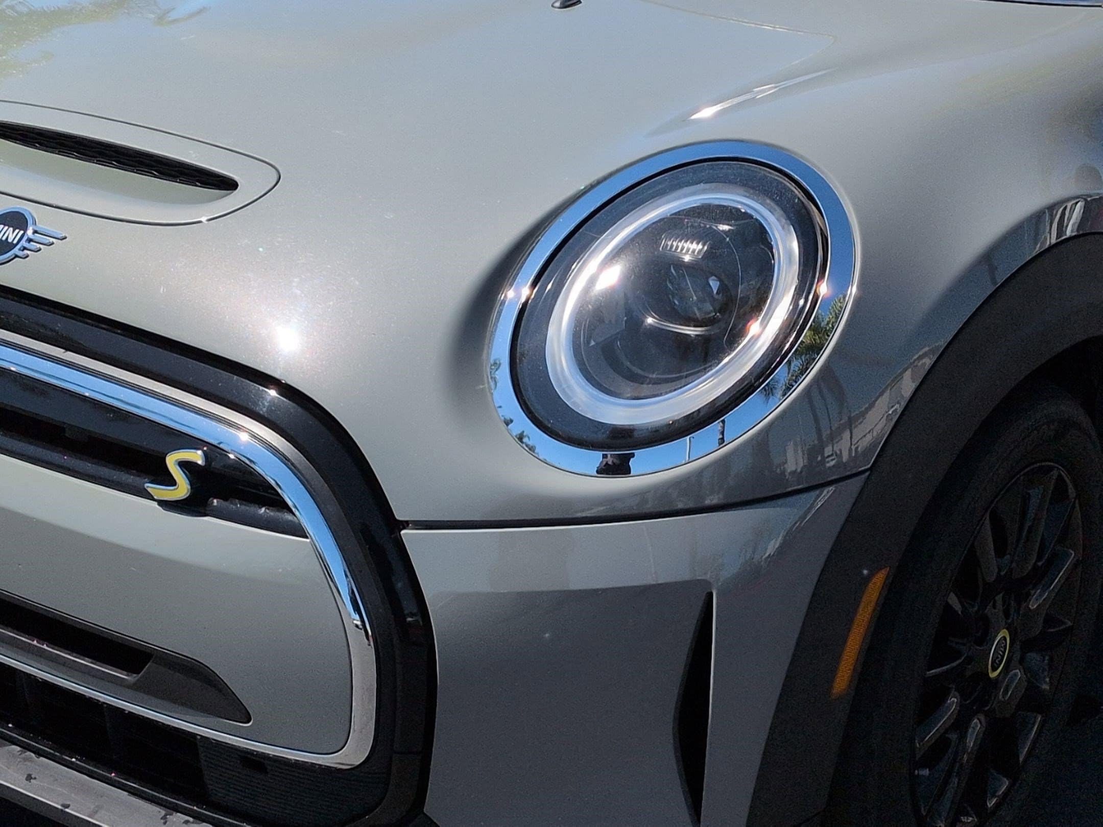 2022 MINI Hardtop 2 Door Cooper SE photo 5