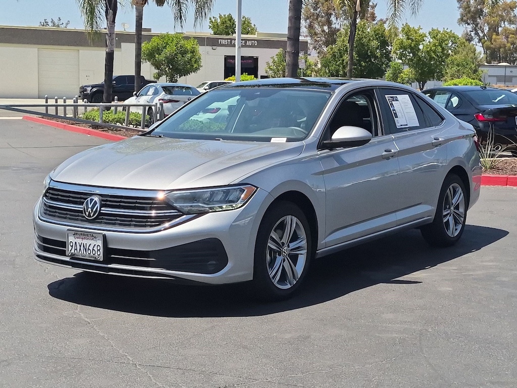 Used 2022 Volkswagen Jetta SE Sedan
