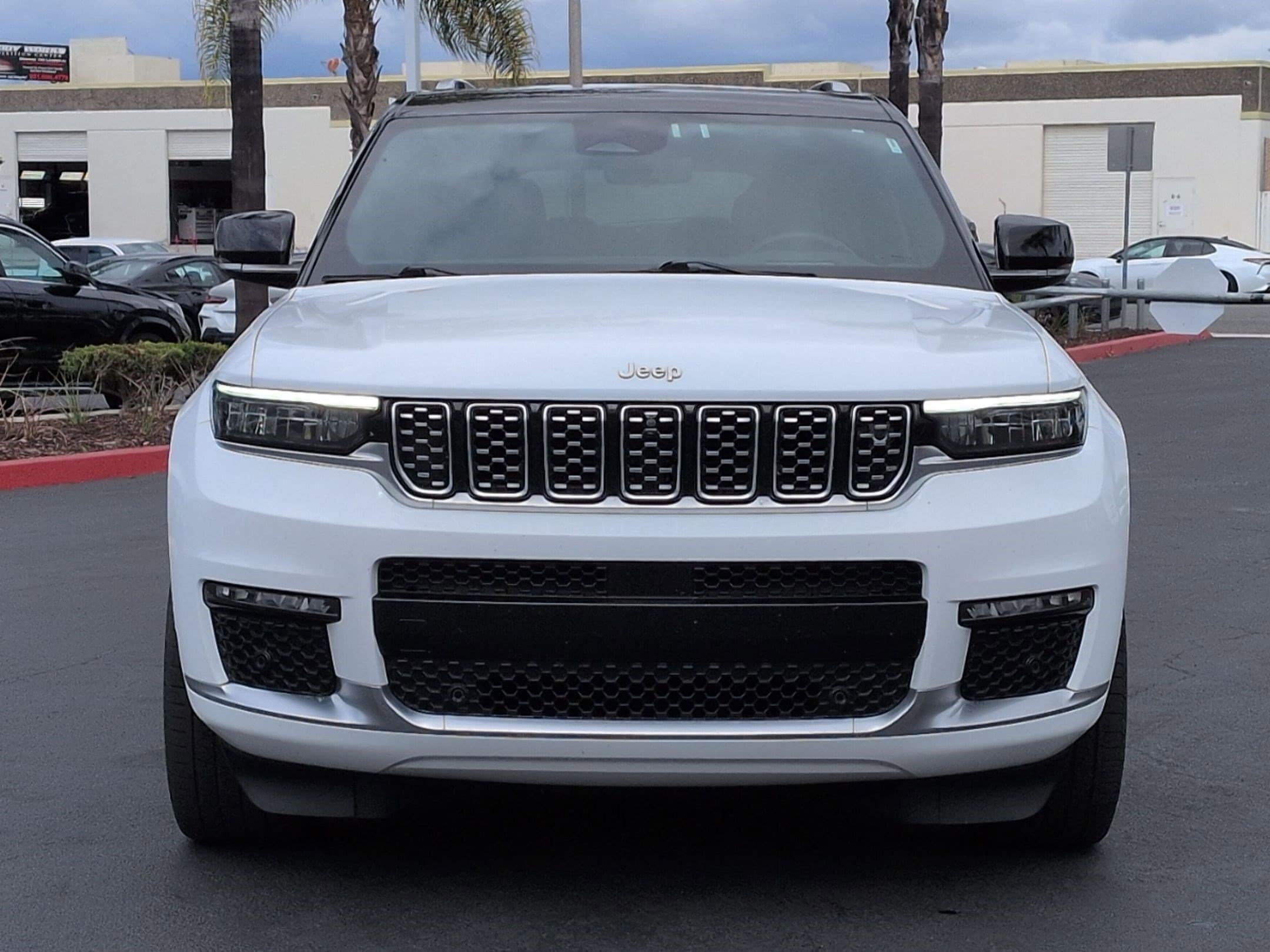 2023 Jeep Grand Cherokee L Summit Reserve photo 2