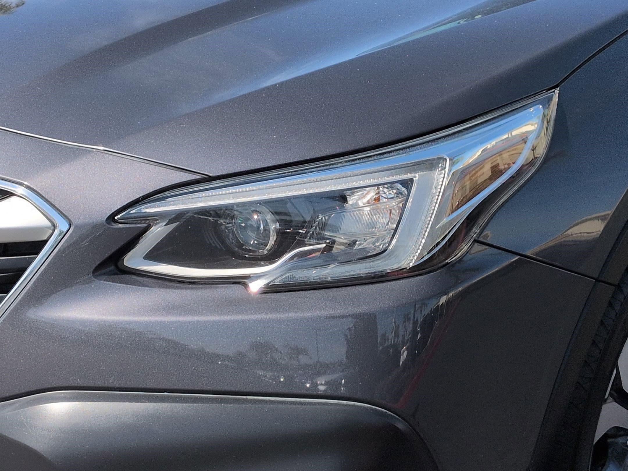 2020 Subaru Outback Touring photo 4