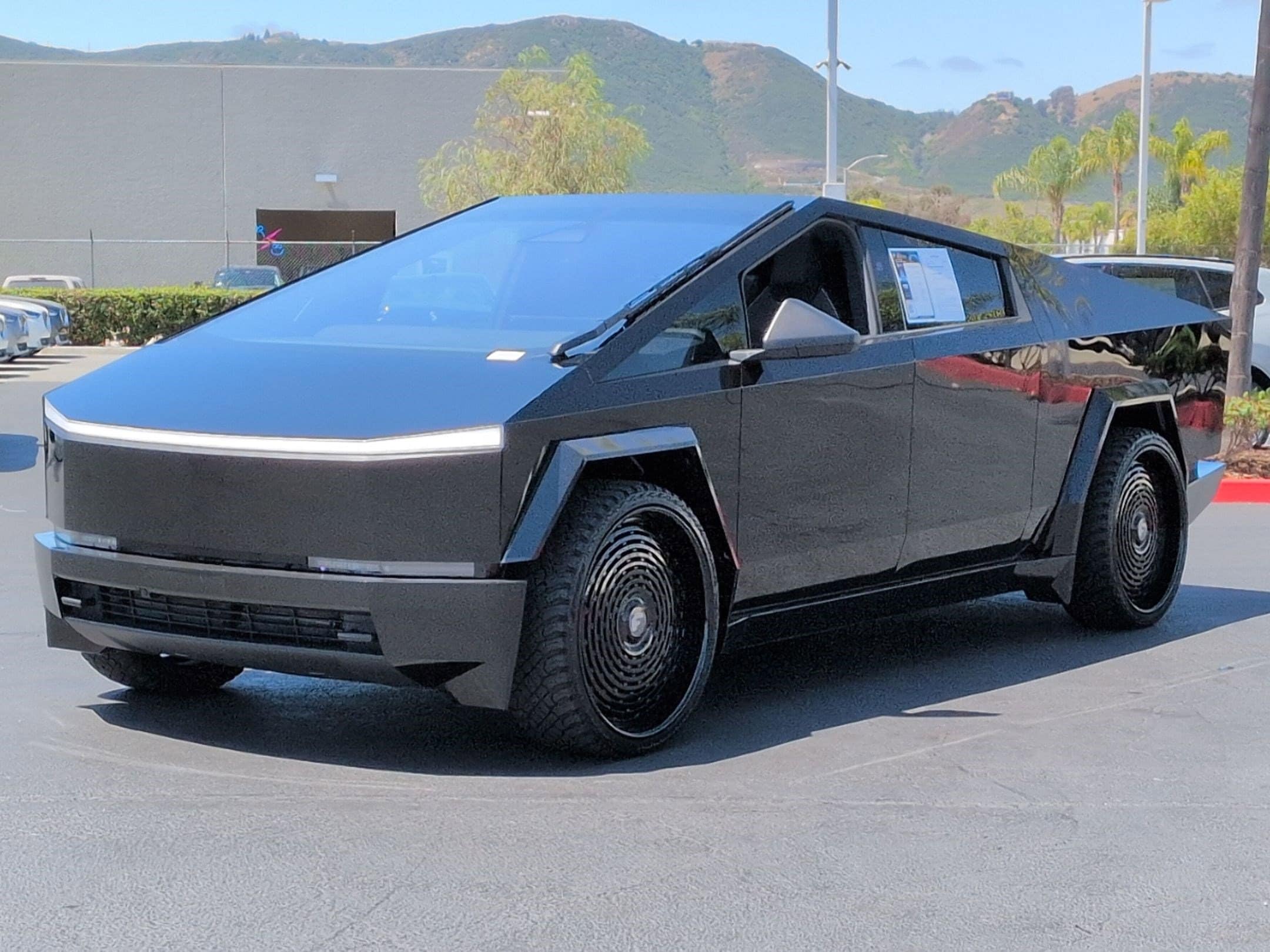 Tesla Cybertruck Cyberbeast
