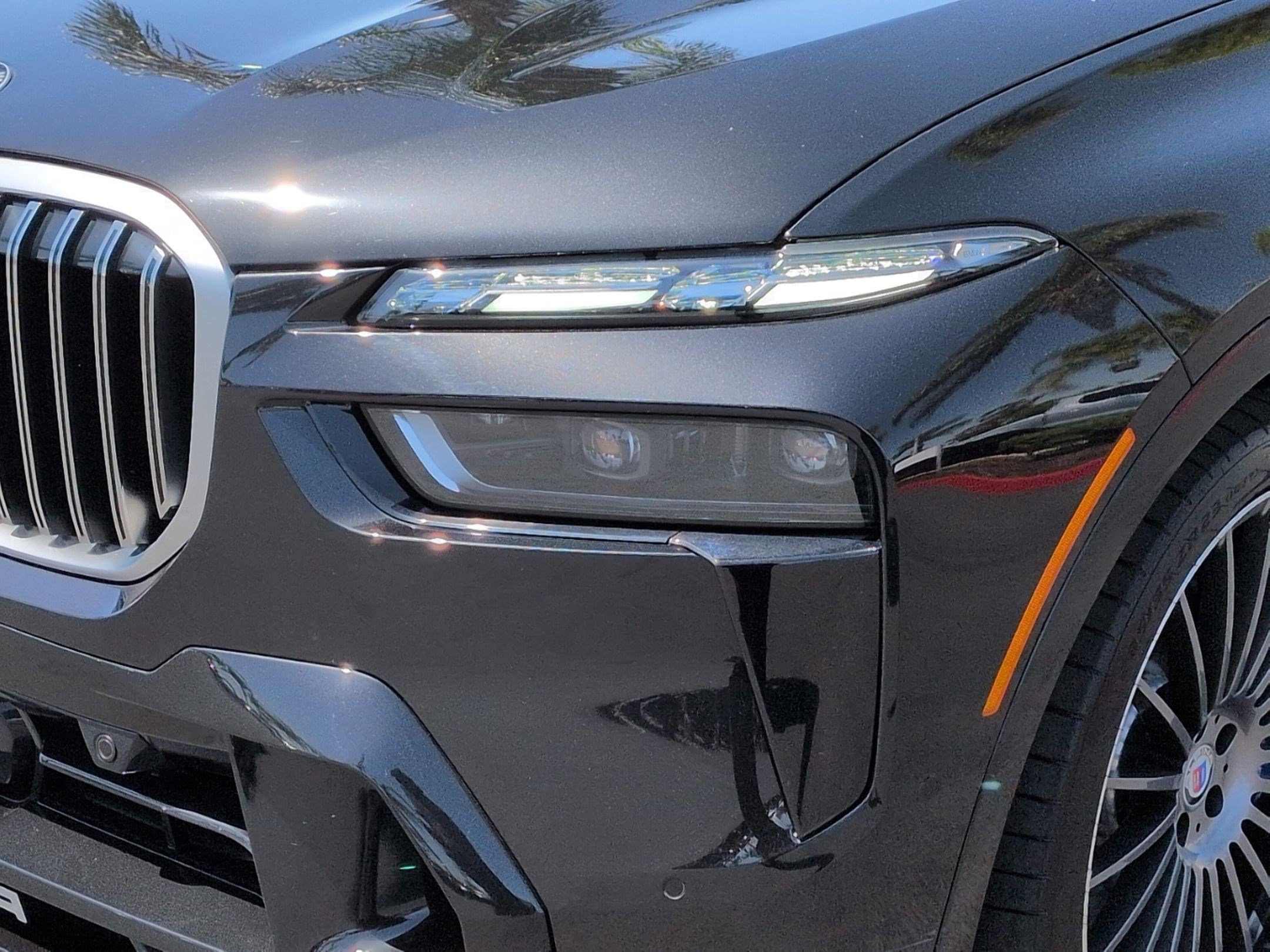 2025 BMW X7 ALPINA XB7 photo 4