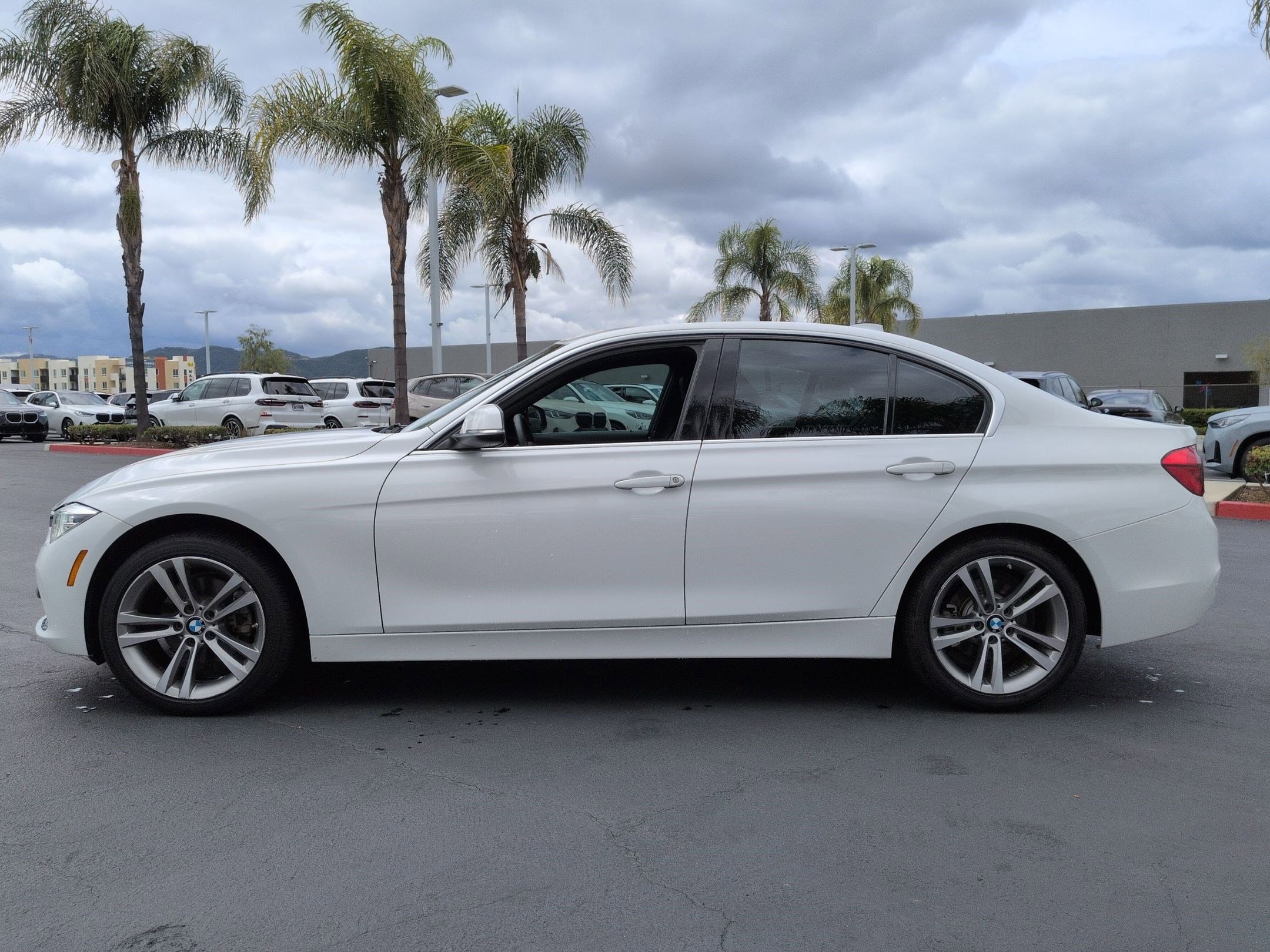2018 BMW 3 Series 330i photo 6