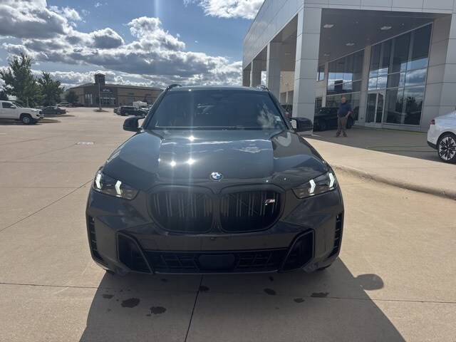 2026 Bmw X5 M60i photo 2