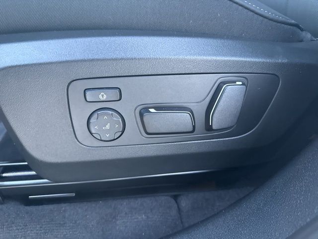 2026 BMW X3 30 - Photo 25