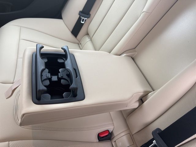 2026 BMW 3 Series 330i - Photo 26