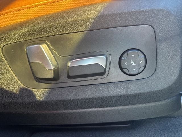 2026 BMW X5 50e - Photo 11