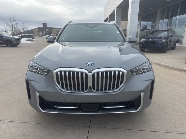 2026 BMW X5 50e - Photo 2
