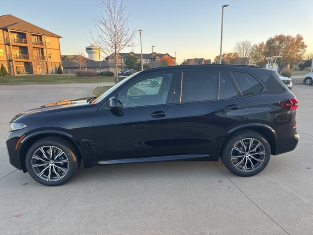 New 2026 BMW X5 xDrive40i SUV