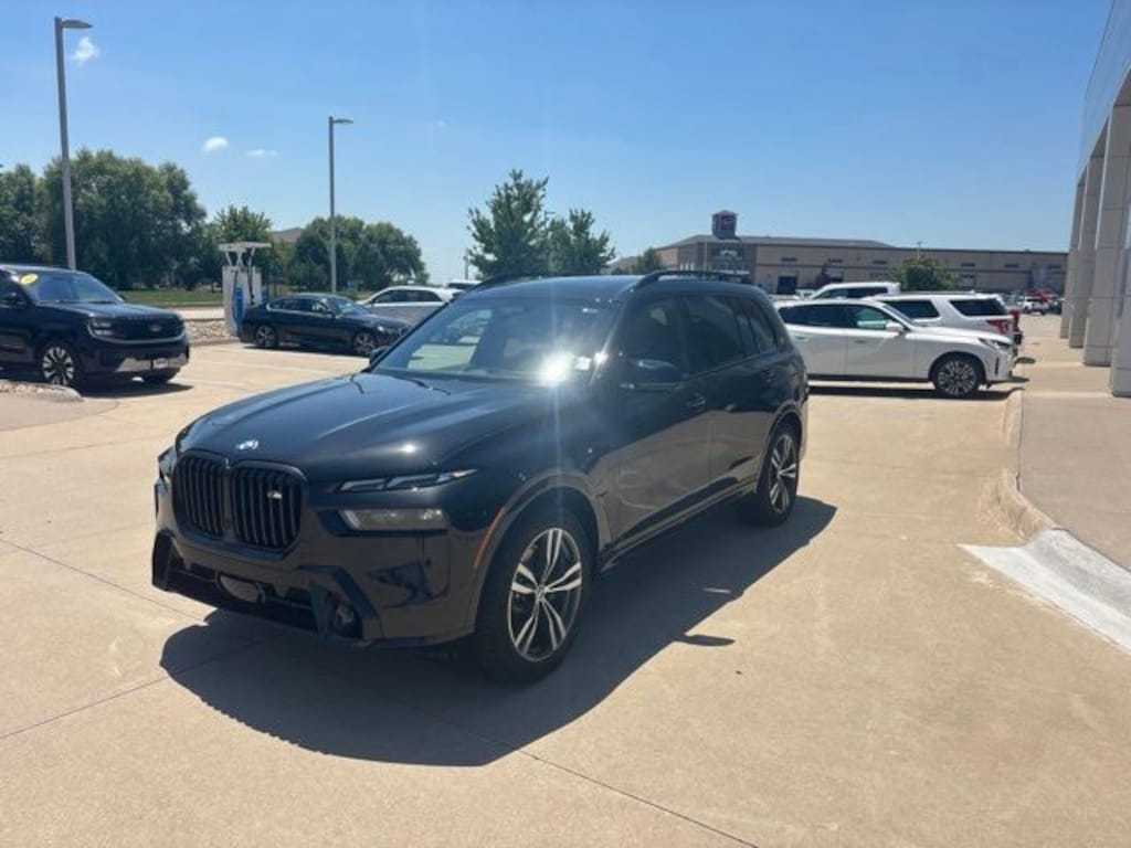 New 2027 BMW X7 M60i SUV