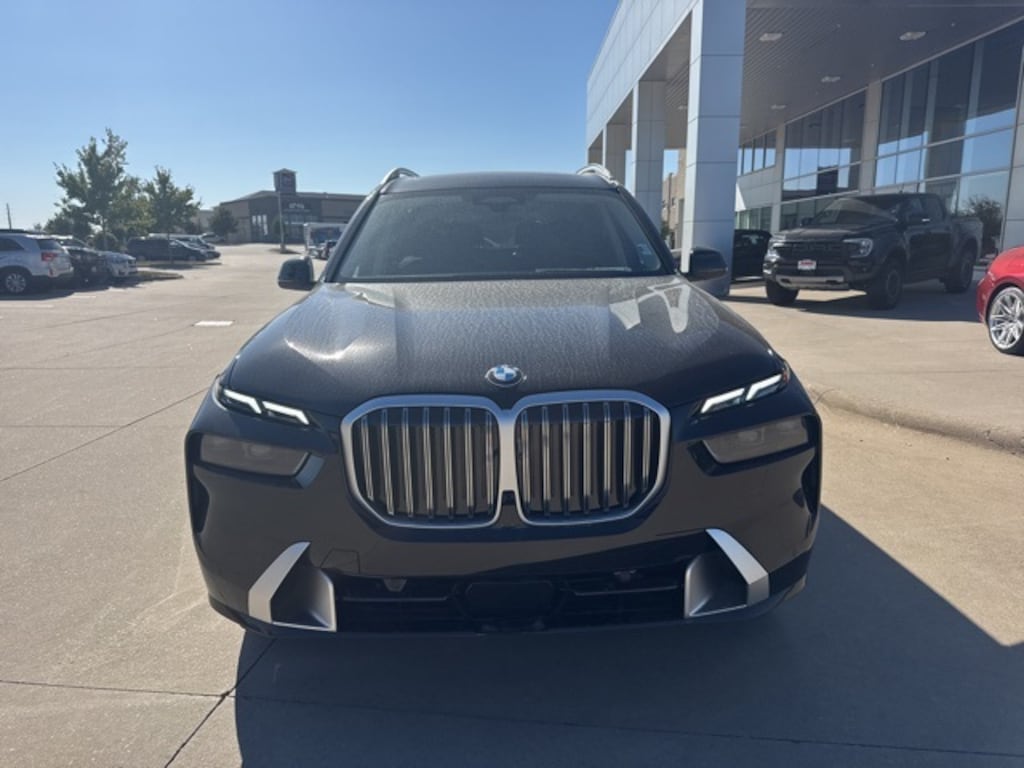 New 2026 BMW X7 xDrive40i SUV
