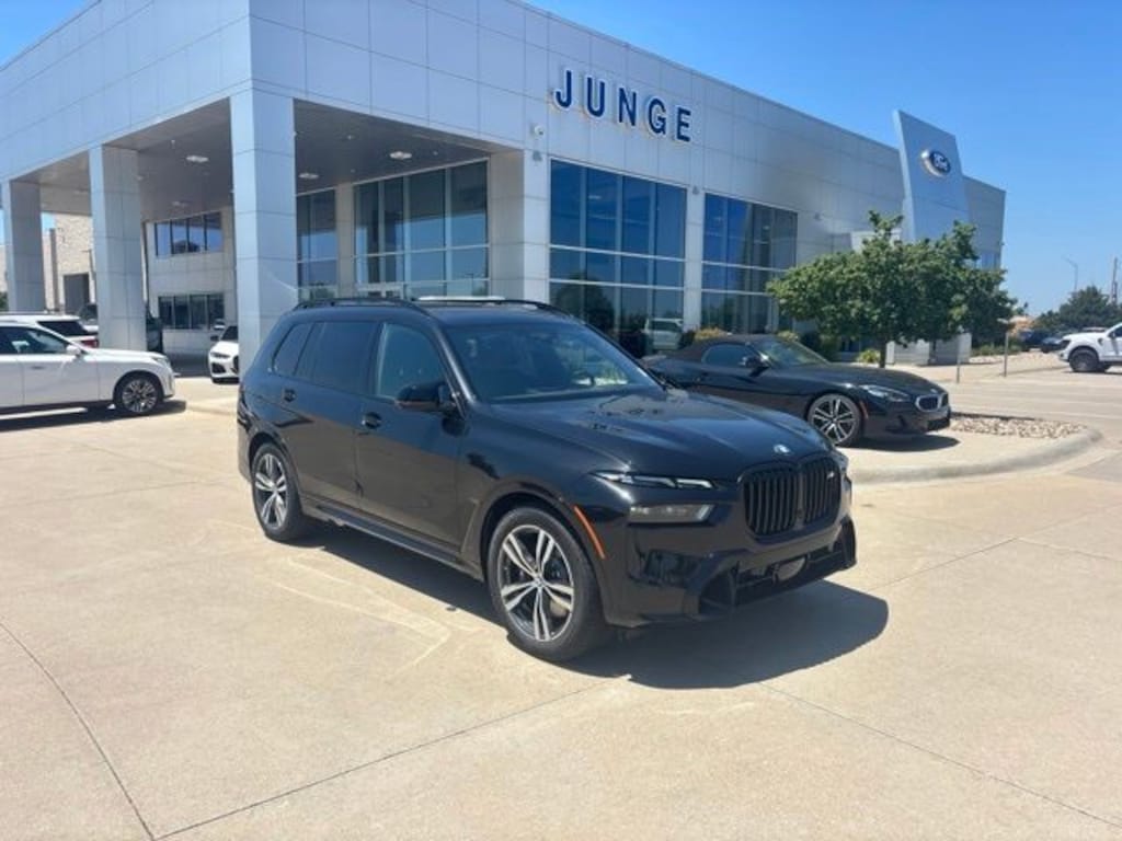 New 2027 BMW X7 M60i SUV