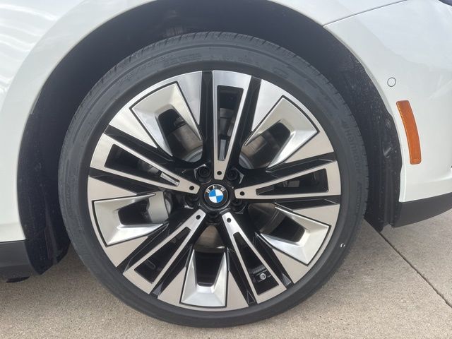 2026 BMW 5 Series 530i - Photo 9