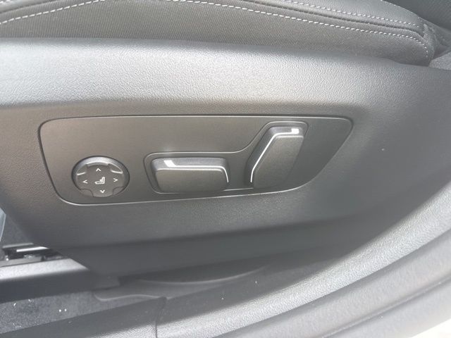 2026 BMW 5 Series 530i - Photo 25