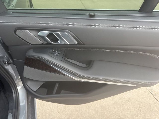 2026 BMW X5 50e - Photo 16