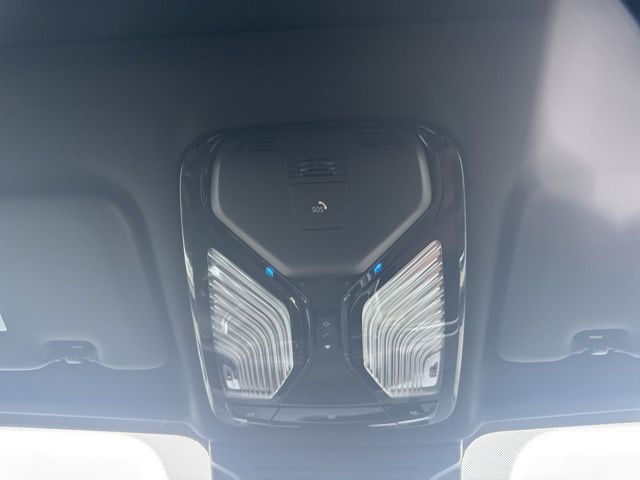 2026 BMW X5 50e - Photo 33
