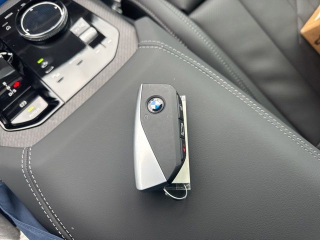 2026 BMW X3 30 - Photo 40