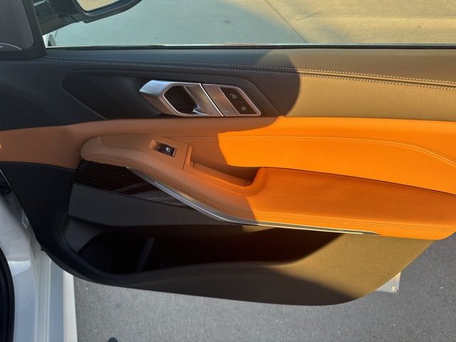 2026 BMW X5 50e - Photo 13