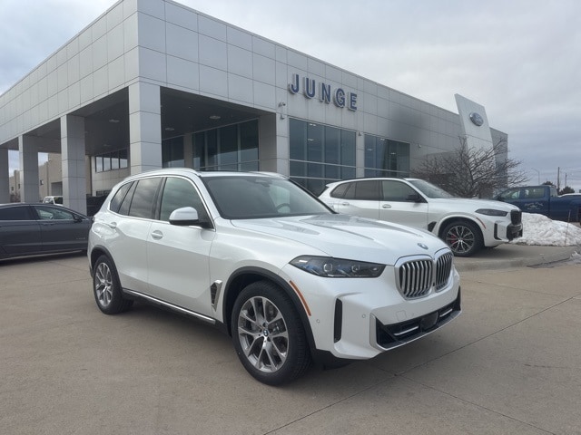 2026 BMW X5 50e's photo