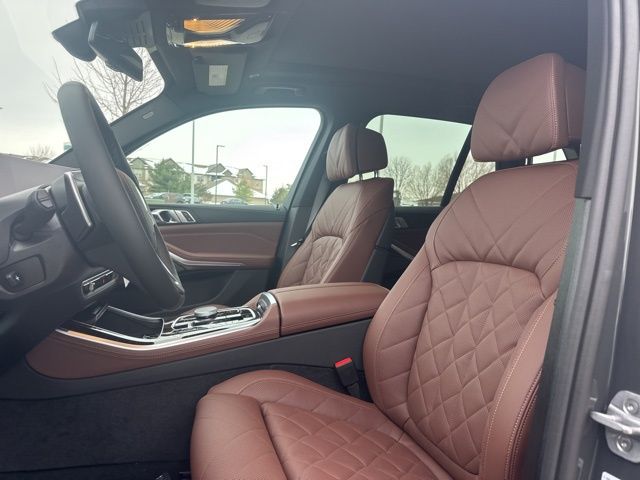 2026 BMW X5 50e - Photo 27