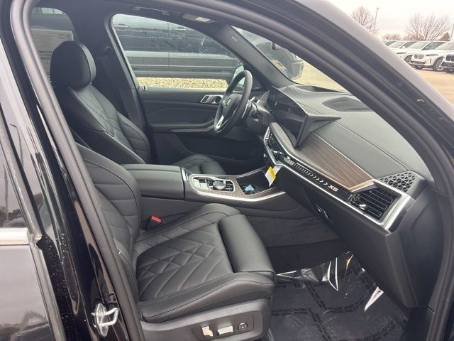 2026 BMW X5 40i - Photo 11