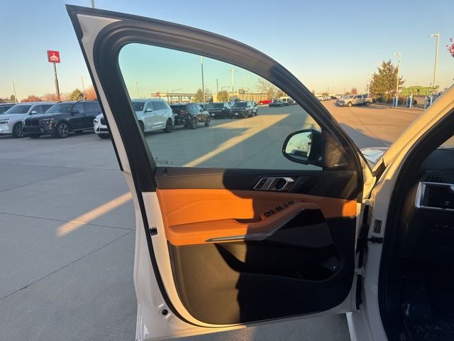 2026 BMW X5 50e - Photo 23