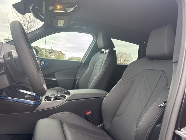 2026 BMW X3 30 - Photo 25