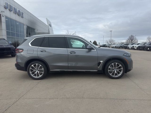 2026 BMW X5 50e - Photo 8