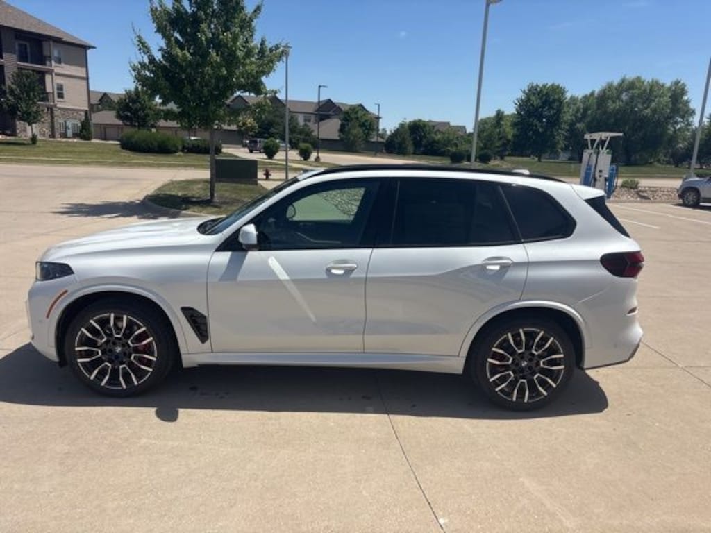 New 2026 BMW X5 xDrive40i SUV