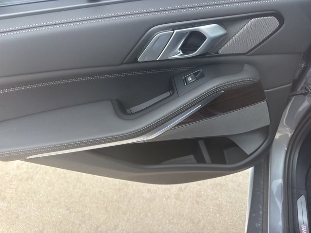 2026 BMW X5 50e - Photo 21