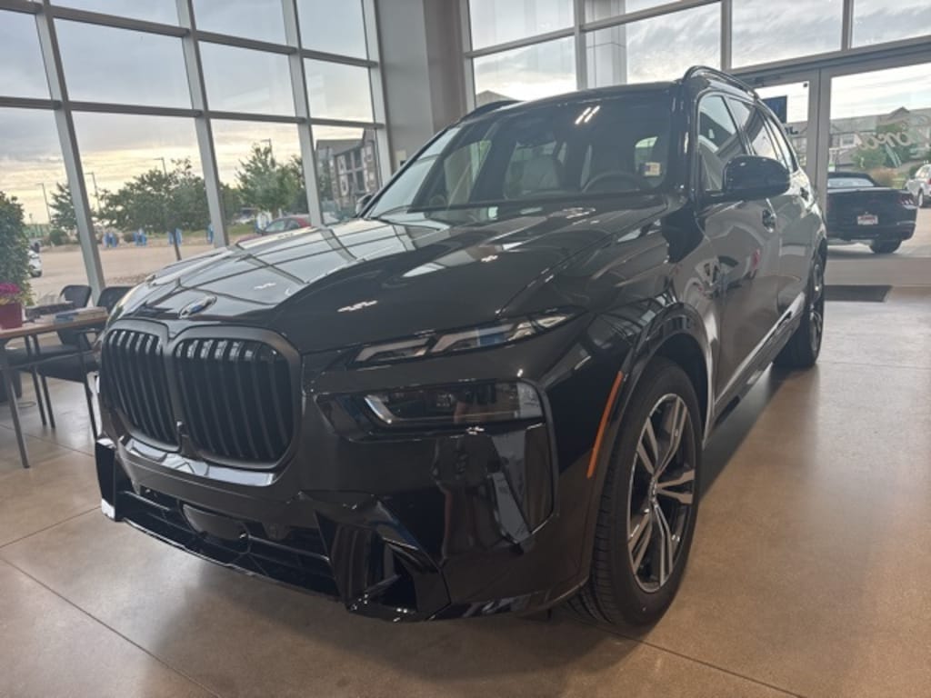 New 2026 BMW X7 xDrive40i SUV