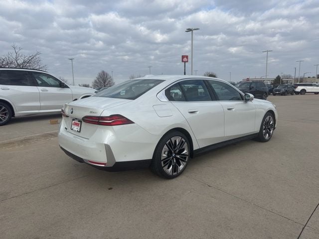 2026 BMW 5 Series 530i - Photo 7