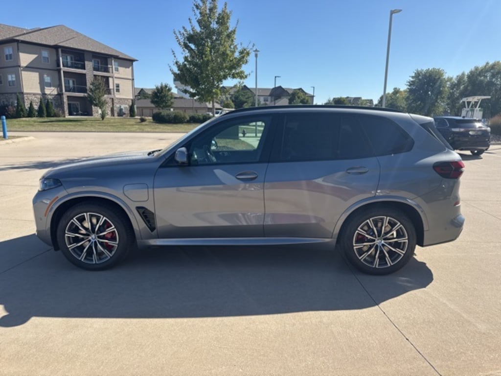 New 2026 BMW X5 PHEV xDrive50e SUV