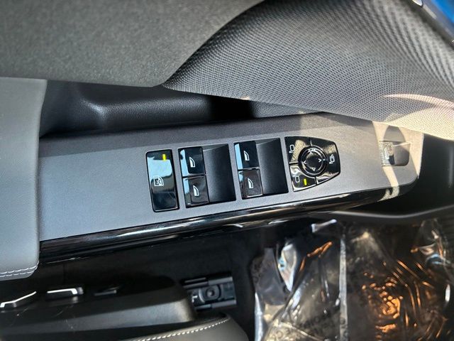 2026 BMW X3 30 - Photo 13