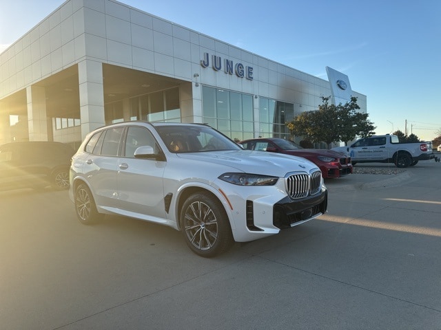 2026 BMW X5 50e's photo