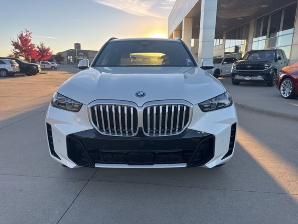 New 2026 BMW X5 PHEV xDrive50e SUV