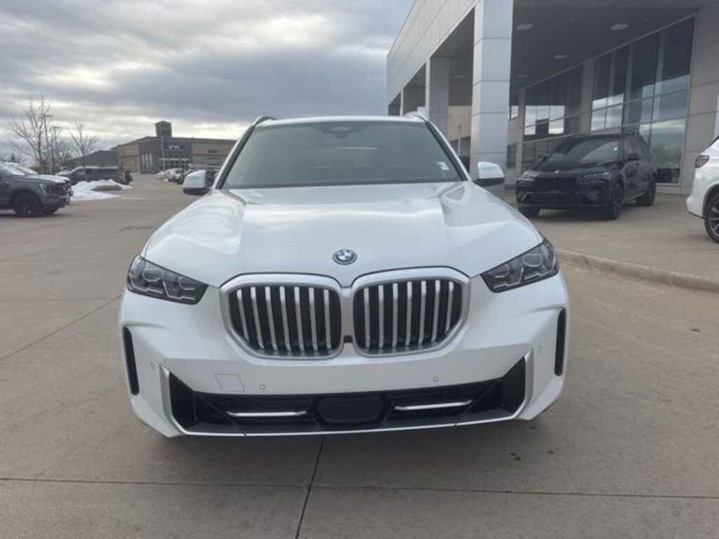 New 2026 BMW X5 PHEV xDrive50e SUV
