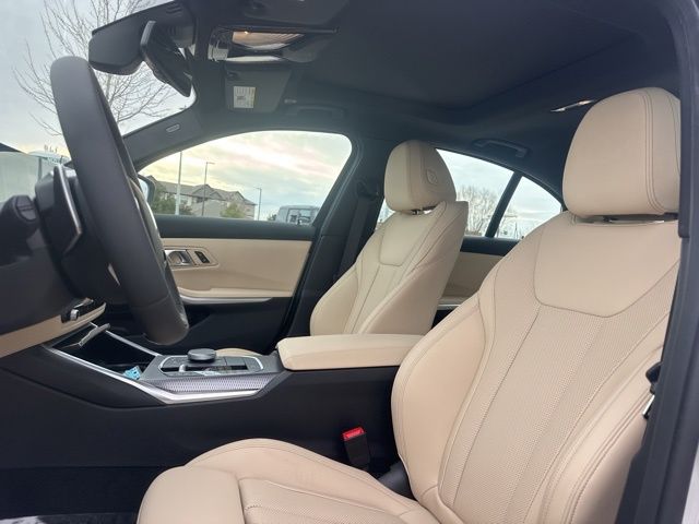 2026 BMW 3 Series 330i - Photo 25