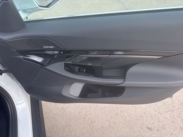 2026 BMW 5 Series 530i - Photo 13