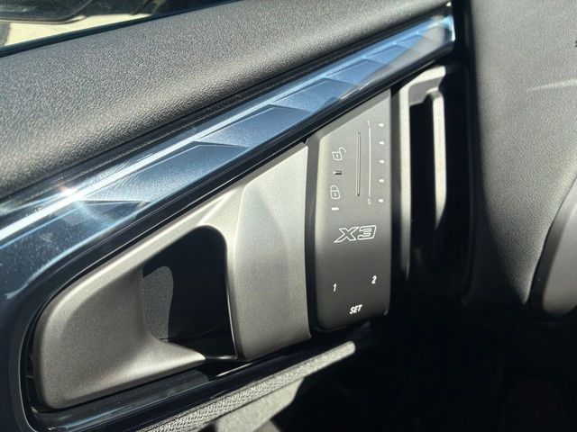 2026 BMW X3 30 - Photo 12