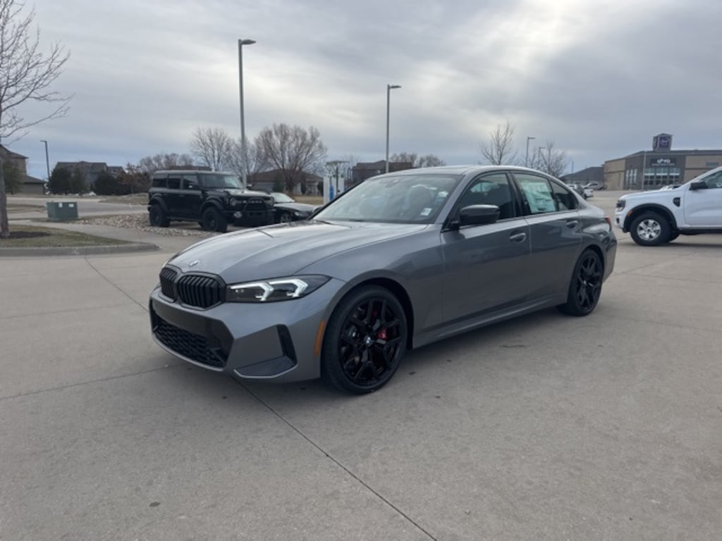 New 2026 BMW 330i xDrive Sedan