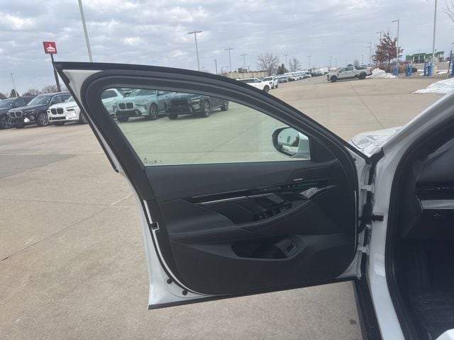 2026 BMW 5 Series 530i - Photo 22