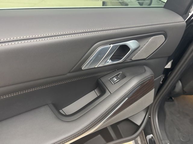 2026 BMW X5 40i - Photo 16