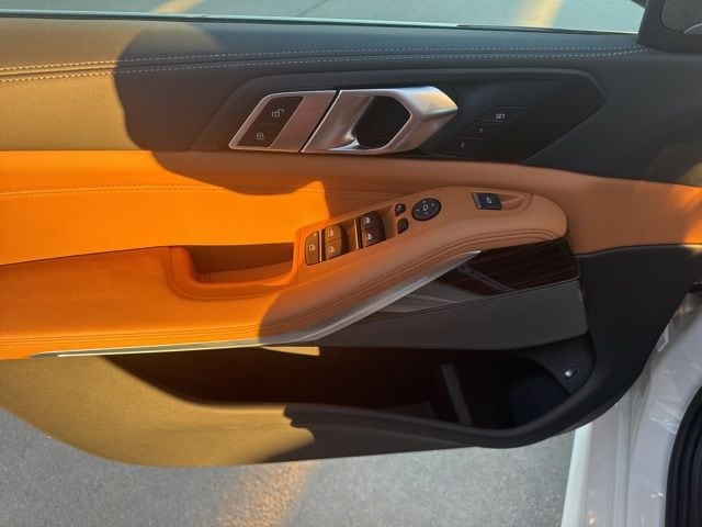 2026 BMW X5 50e - Photo 24