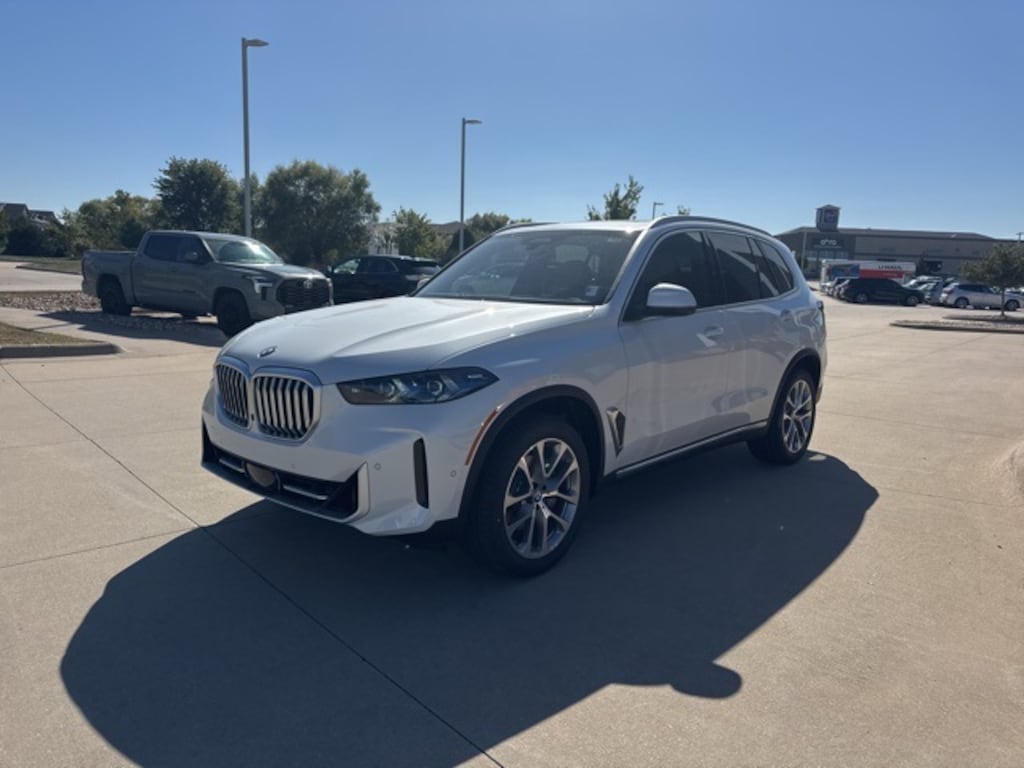 New 2026 BMW X5 xDrive40i SUV