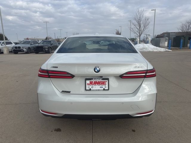 2026 BMW 5 Series 530i - Photo 6