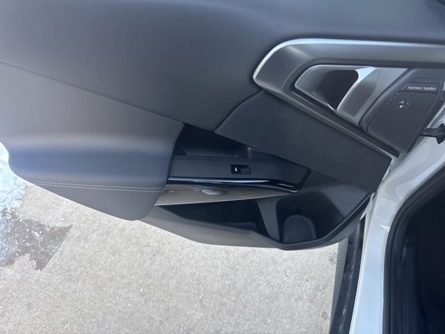 2026 BMW X3 30 - Photo 21