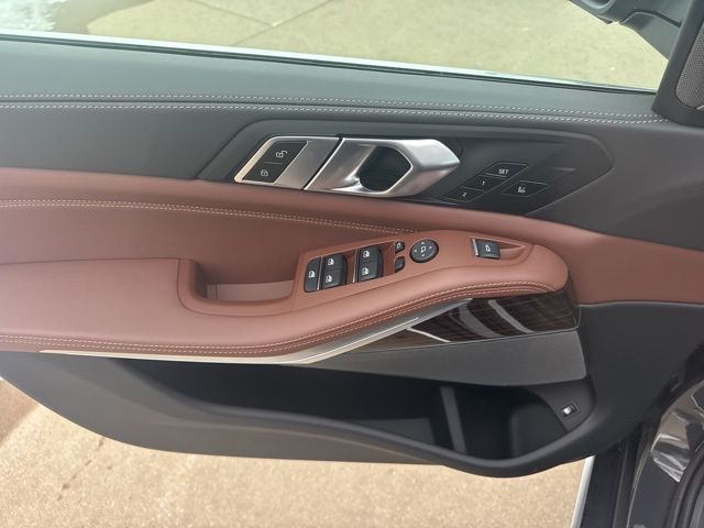 2026 BMW X5 50e - Photo 24