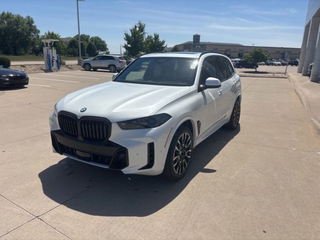 New 2026 BMW X5 xDrive40i SUV