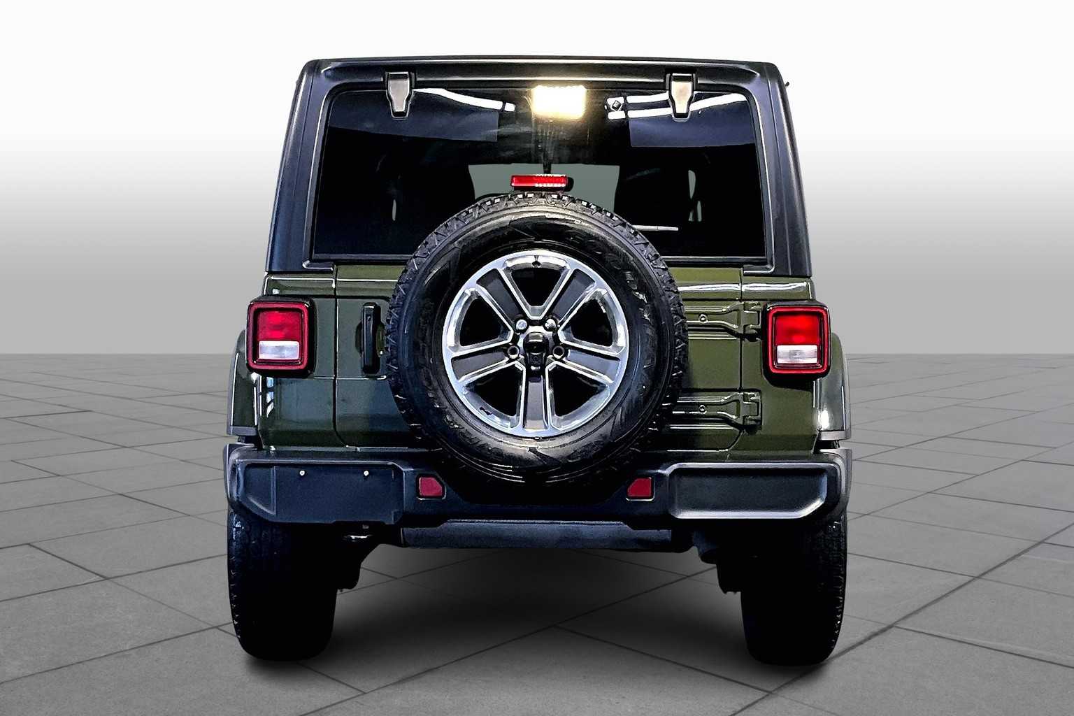 2022 Jeep Wrangler Unlimited Sahara photo 4